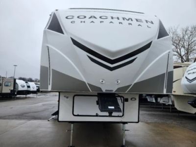 2025 Coachmen Chaparral - Photo 2
