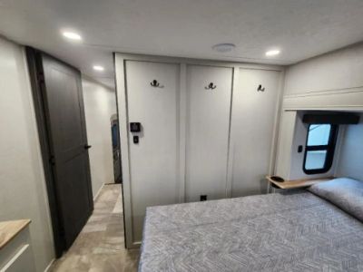2025 Coachmen Chaparral - Photo 54