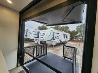 2025 Coachmen Chaparral - Photo 37