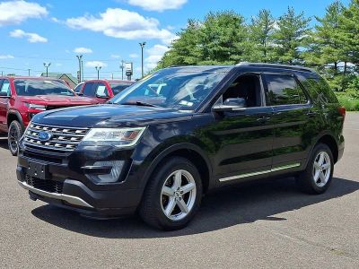 2016 Ford Explorer — rear three-quarter view