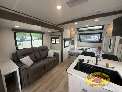 2027 Coachmen RV AMERICAN SPIRIT — detail view