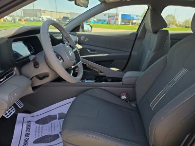 2026 Hyundai Elantra — photo 9 view