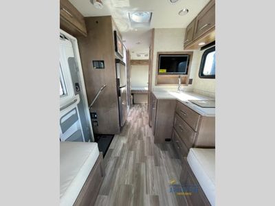 2024 Tiffin Motorhomes Wayfarer RLW - Photo 7