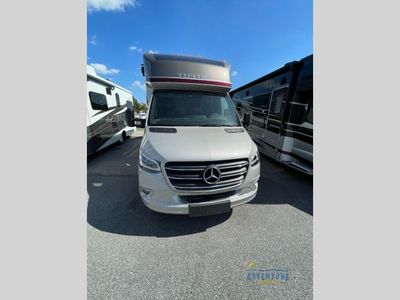 2024 Tiffin Motorhomes Wayfarer RLW - Photo 2
