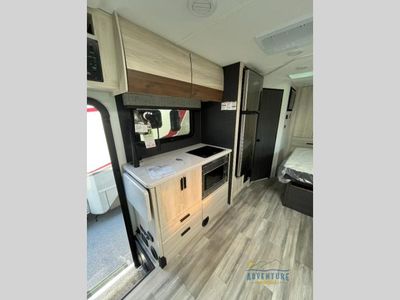 2024 Tiffin Motorhomes Wayfarer RLW - Photo 9