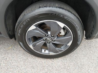 2025 Nissan Rogue - Photo 10