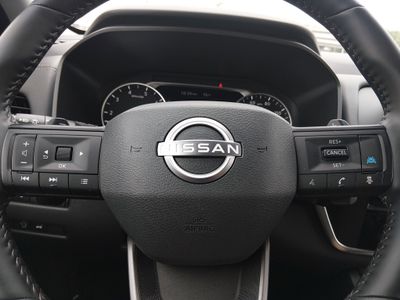 2025 Nissan Rogue - Photo 12