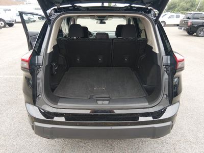 2025 Nissan Rogue - Photo 11