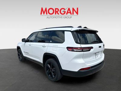 2023 Jeep Grand Cherokee L — engine compartment view