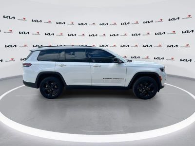 2023 Jeep Grand Cherokee L — photo 9 view