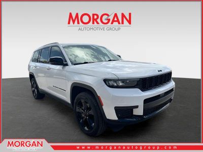 2023 Jeep Grand Cherokee L Altitude in Bright White Clearcoat — front three-quarter view