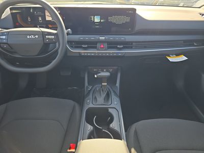 2026 Kia K4 — photo 14 view
