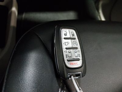 2024 Chrysler Pacifica — photo 15 view