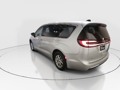 2024 Chrysler Pacifica — detail view