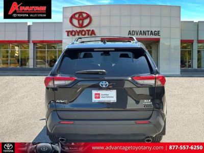 2024 Toyota RAV4 Hybrid - Photo 8