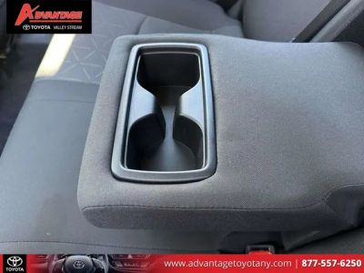 2024 Toyota RAV4 Hybrid - Photo 15