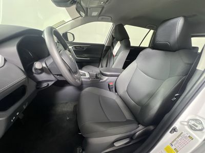 2024 Toyota RAV4 - Photo 12