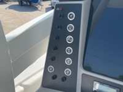 2025 Robalo 246 Cayman - Photo 18