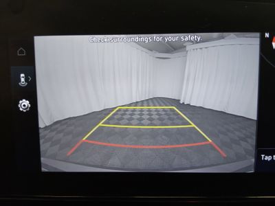 2024 Hyundai Elantra — photo 16 view