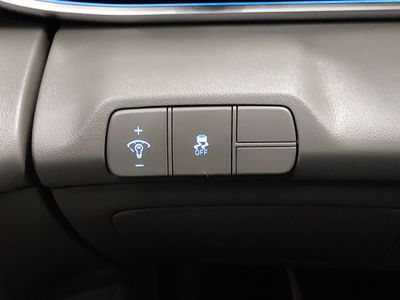 2024 Hyundai Elantra — photo 13 view