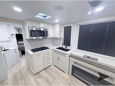 2026 Brinkley Model I - Photo 8