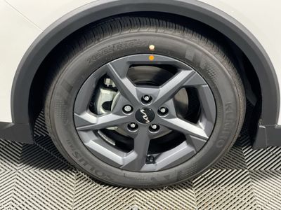 2025 Kia K4 - Photo 12