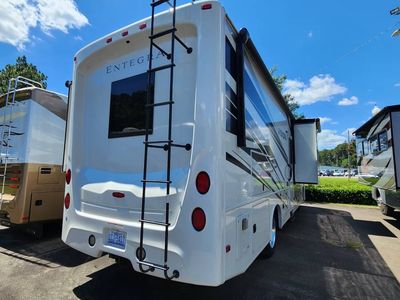 2024 Jayco Entegra 31UL - Photo 13
