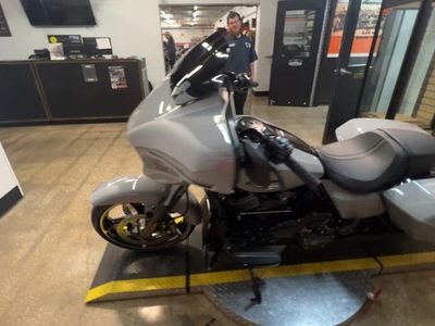 2025 Harley-Davidson FLHX - Street Glide — photo 8 view
