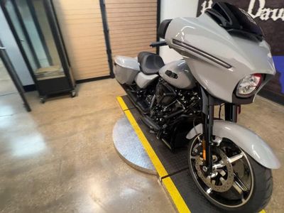 2025 Harley-Davidson FLHX - Street Glide — side profile view