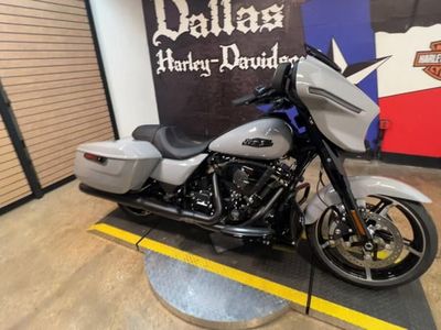 2025 Harley-Davidson FLHX - Street Glide in Billiard Gray — front three-quarter view