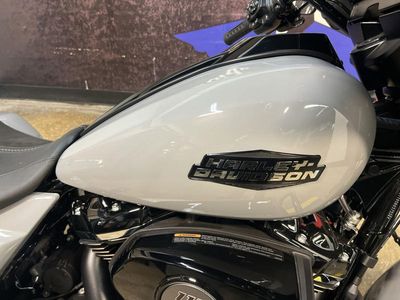 2025 Harley-Davidson FLHX - Street Glide — photo 14 view