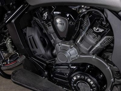 2023 Indian Motorcycle Challenger Dark Horse Titanium Smoke - Photo 4