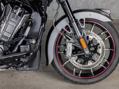 2023 Indian Motorcycle Challenger Dark Horse Titanium Smoke - Photo 23
