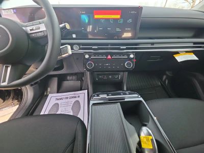 2026 Hyundai Tucson Hybrid — photo 13 view