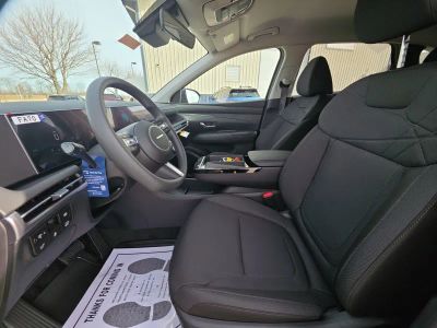2026 Hyundai Tucson Hybrid — photo 9 view