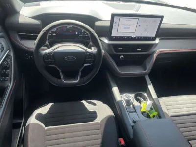 2026 Ford Explorer — photo 13 view