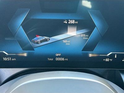 2026 BMW i5 — photo 9 view