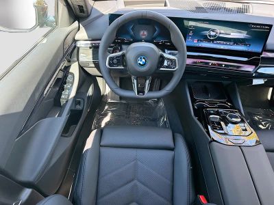 2026 BMW i5 — photo 17 view