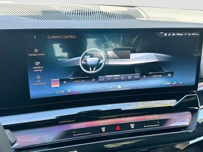 2026 BMW i5 — photo 13 view