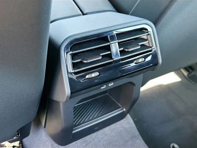 2026 BMW i5 — photo 19 view
