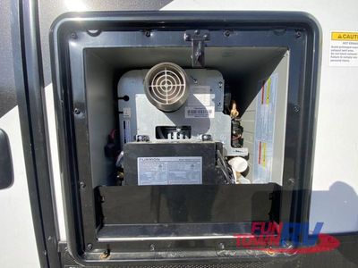 2025 Coachmen RV Chaparral - Photo 11