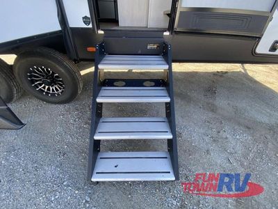 2025 Coachmen RV Chaparral - Photo 20