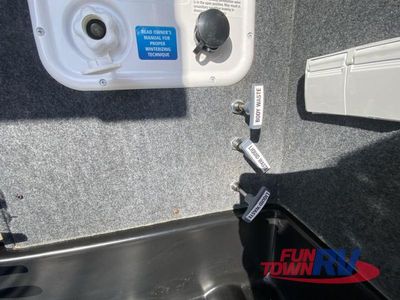 2025 Coachmen RV Chaparral - Photo 9