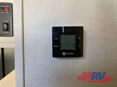 2025 Coachmen RV Chaparral - Photo 41