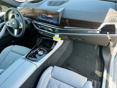 2026 BMW X5 — photo 24 view