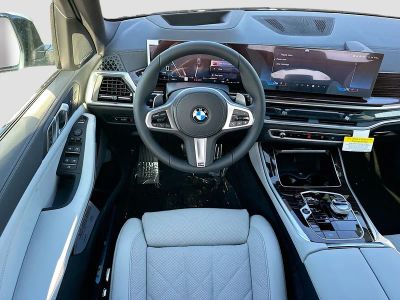 2026 BMW X5 — photo 17 view