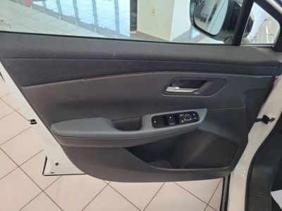 2026 Nissan Leaf — detail view