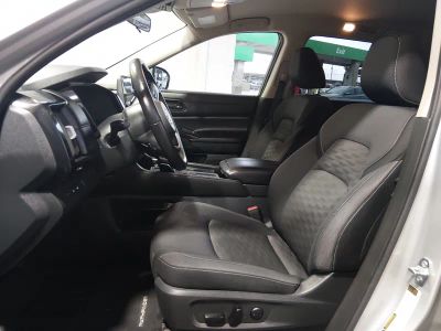 2025 Nissan Pathfinder - Photo 15