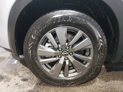 2025 Nissan Pathfinder - Photo 14