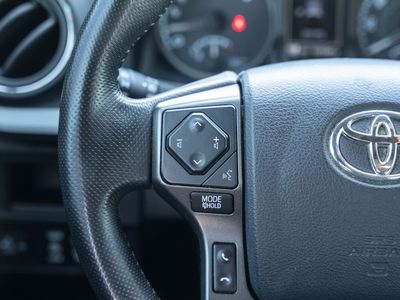 2017 Toyota Tacoma - Photo 24